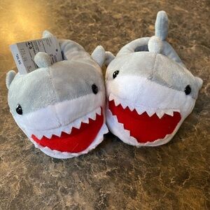 Children’s Place Shark Slippers Size 4-5